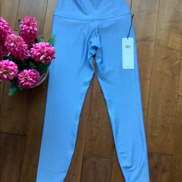 ALO YOGA Airlift Leggings - Picture 6 of 7